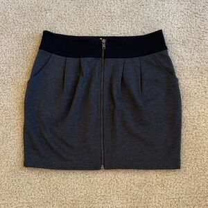 Forever 21 Classic Black skirt